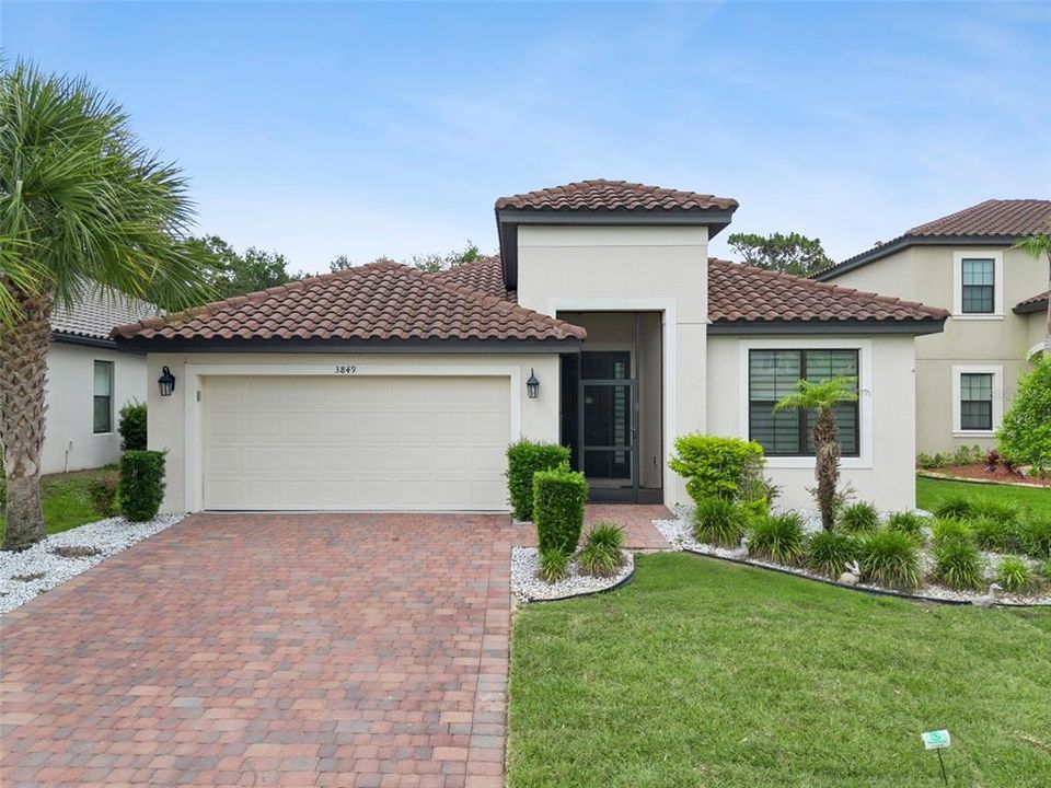 For Sale: $410,000 (4 beds, 2 baths, 2050 Square Feet)