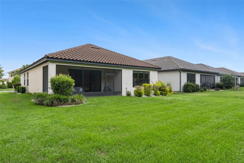 For Sale: $410,000 (4 beds, 2 baths, 2050 Square Feet)