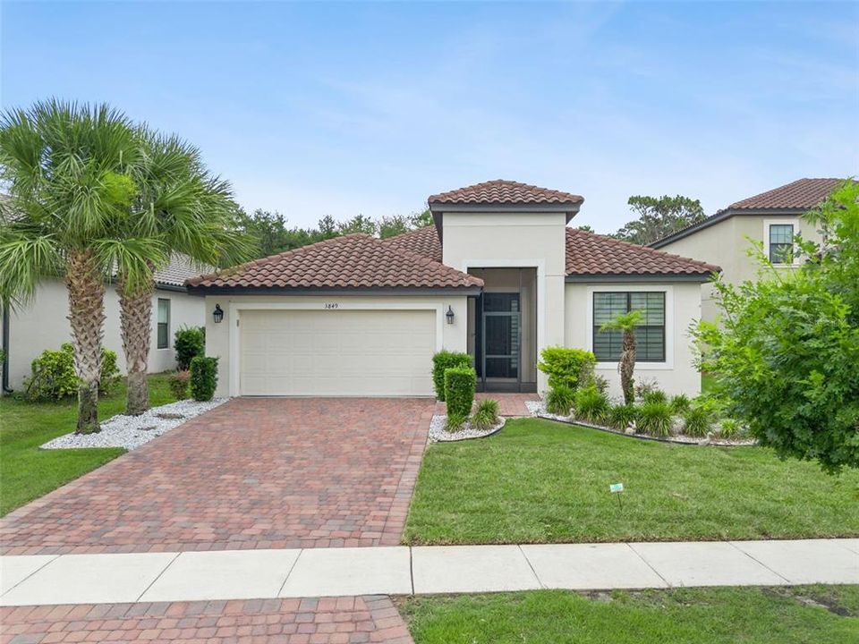 For Sale: $410,000 (4 beds, 2 baths, 2050 Square Feet)