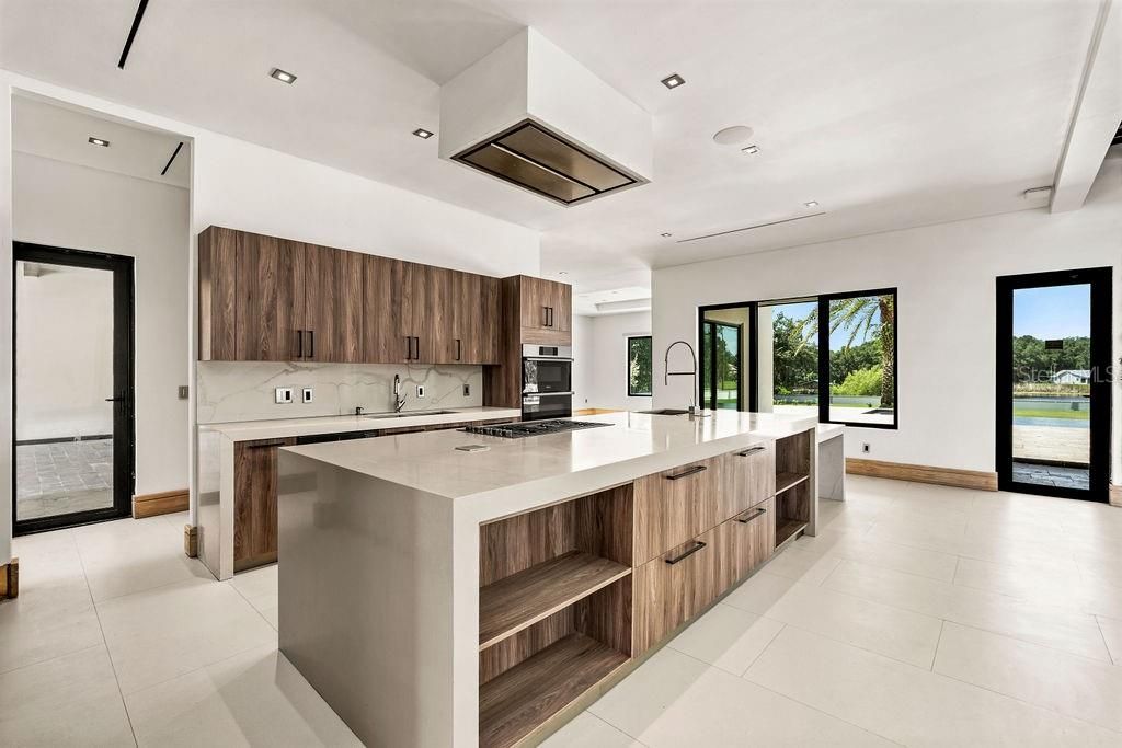 На продажу: $2,299,995 (4 спален, 4 ванн, 4362 Квадратных фут)