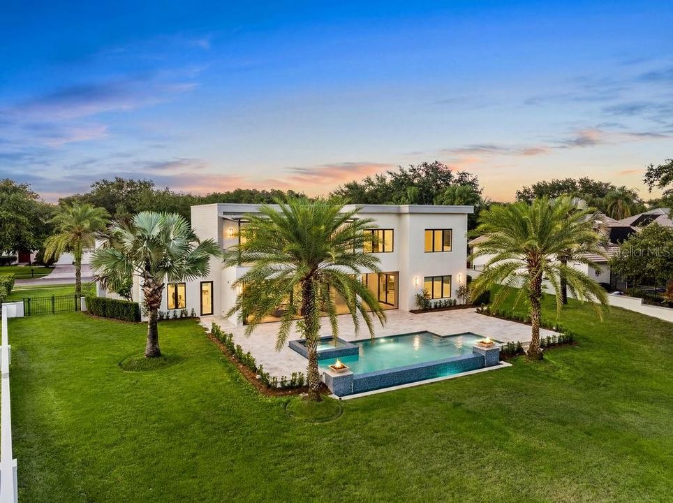 На продажу: $2,299,995 (4 спален, 4 ванн, 4362 Квадратных фут)