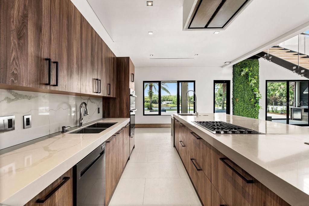 На продажу: $2,299,995 (4 спален, 4 ванн, 4362 Квадратных фут)