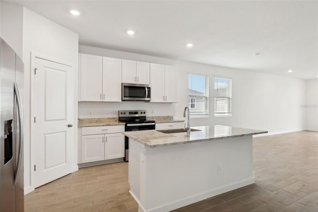 For Sale: $324,990 (3 beds, 2 baths, 1695 Square Feet)