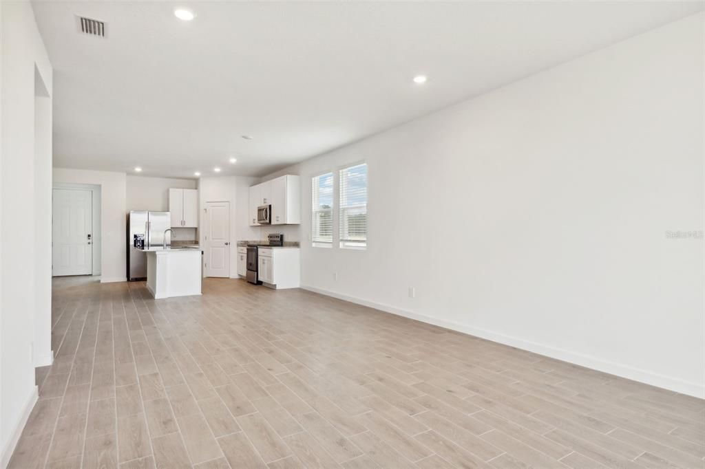 For Sale: $324,990 (3 beds, 2 baths, 1695 Square Feet)