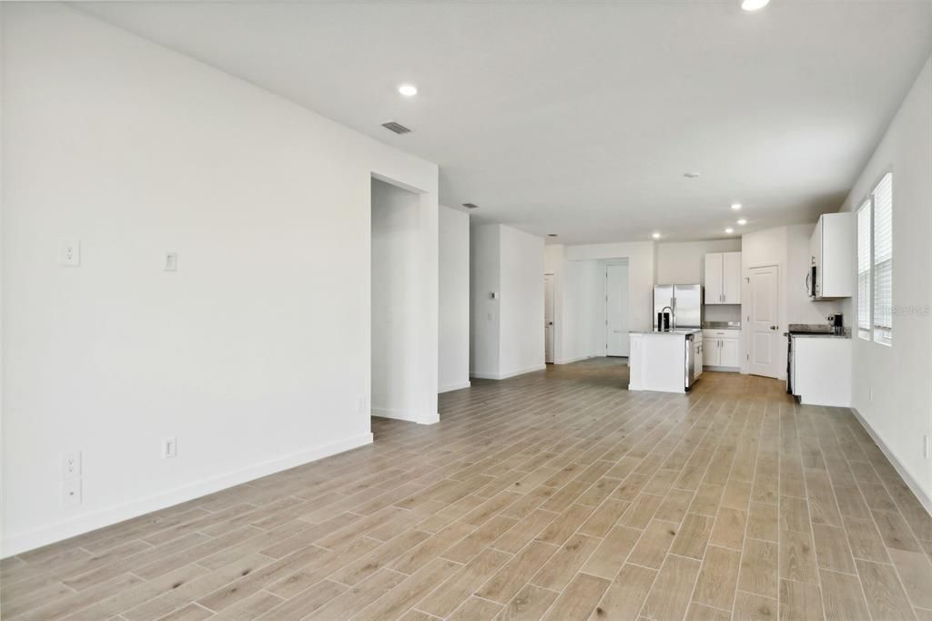 For Sale: $324,990 (3 beds, 2 baths, 1695 Square Feet)