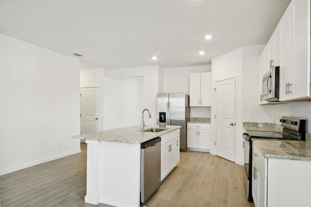 For Sale: $324,990 (3 beds, 2 baths, 1695 Square Feet)