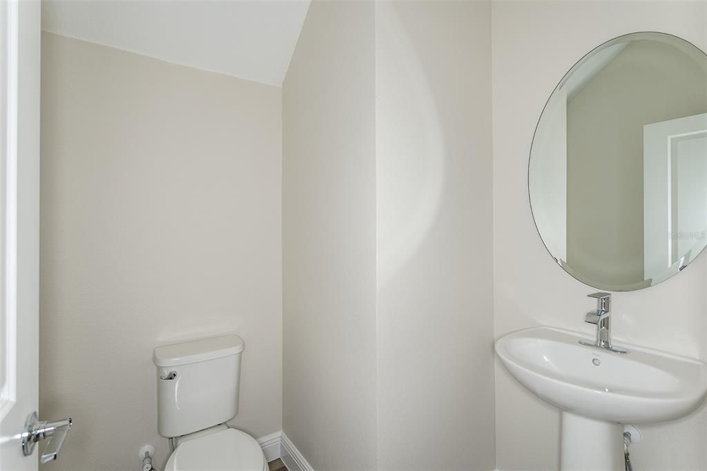 For Sale: $549,990 (5 beds, 3 baths, 3190 Square Feet)