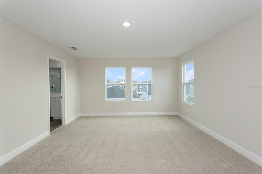For Sale: $549,990 (5 beds, 3 baths, 3190 Square Feet)
