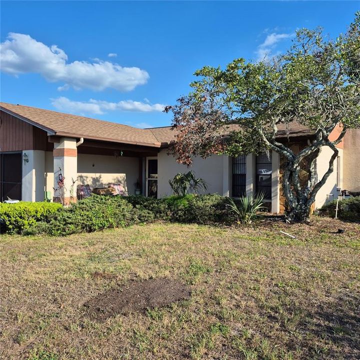 For Sale: $279,900 (2 beds, 2 baths, 1228 Square Feet)