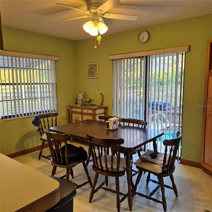 For Sale: $279,900 (2 beds, 2 baths, 1228 Square Feet)