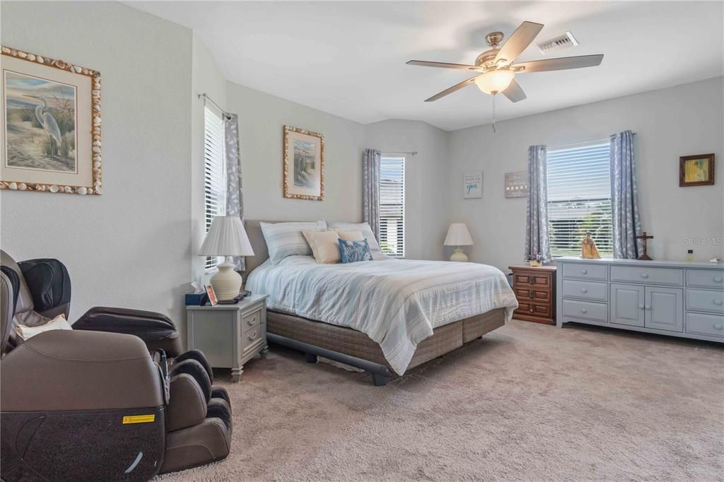 For Sale: $410,000 (3 beds, 2 baths, 2020 Square Feet)