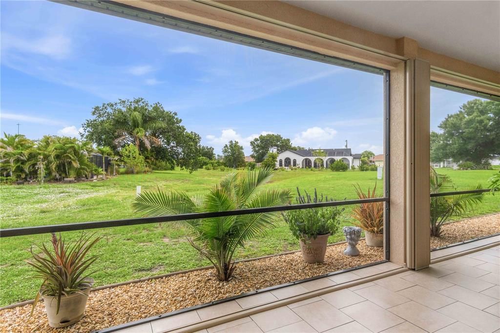 For Sale: $410,000 (3 beds, 2 baths, 2020 Square Feet)