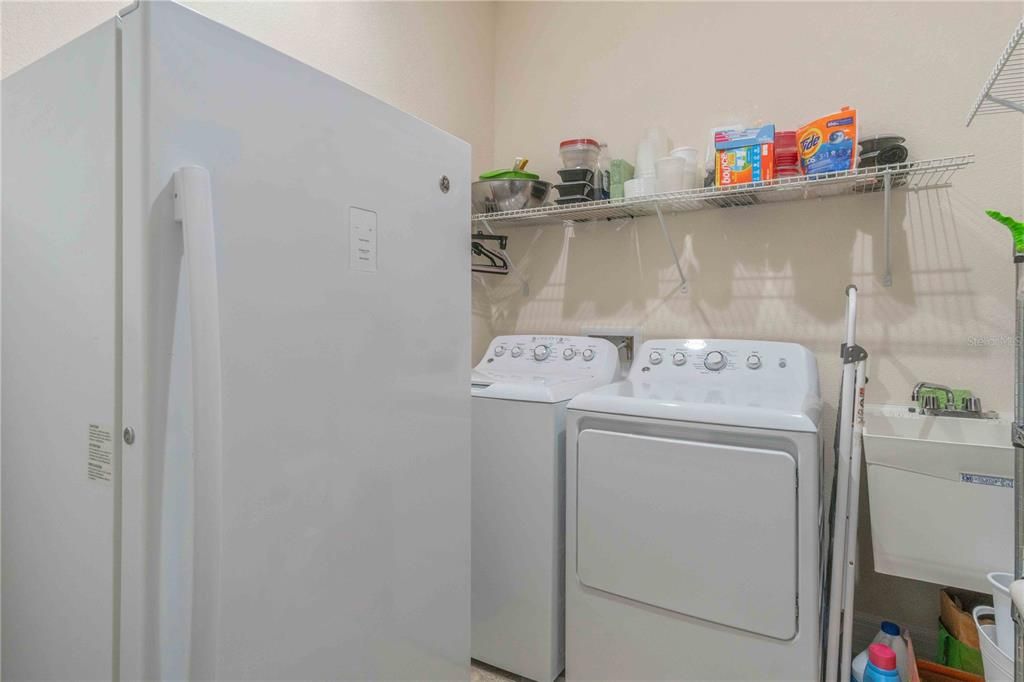 For Sale: $410,000 (3 beds, 2 baths, 2020 Square Feet)