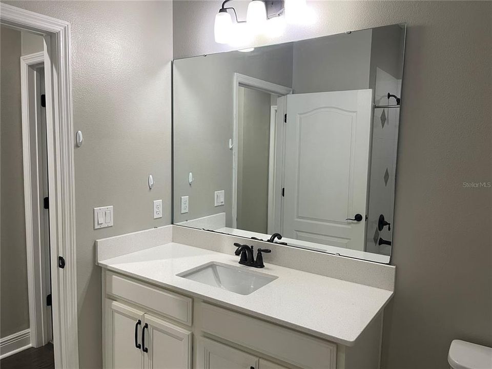 For Rent: $3,100 (6 beds, 4 baths, 3545 Square Feet)