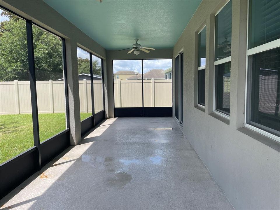For Rent: $3,100 (6 beds, 4 baths, 3545 Square Feet)
