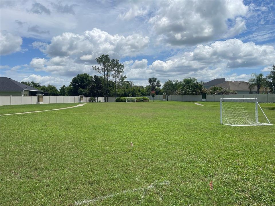 For Rent: $3,100 (6 beds, 4 baths, 3545 Square Feet)
