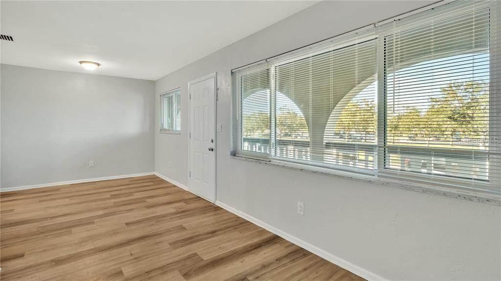 For Rent: $1,950 (3 beds, 1 baths, 1100 Square Feet)