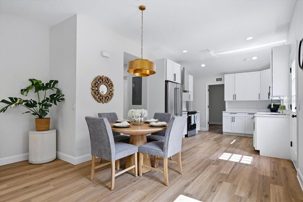 For Sale: $349,000 (3 beds, 2 baths, 1100 Square Feet)