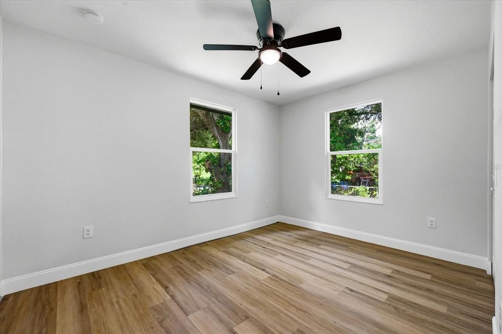 For Sale: $349,000 (3 beds, 2 baths, 1100 Square Feet)