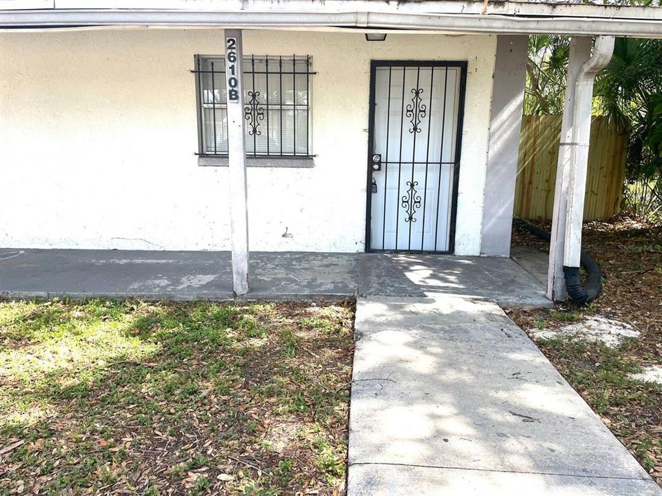 For Rent: $1,250 (2 beds, 1 baths, 1088 Square Feet)