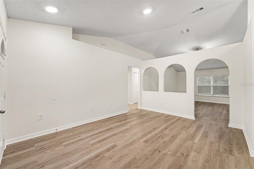 En Venta: $349,900 (3 camas, 2 baños, 1534 Pies cuadrados)