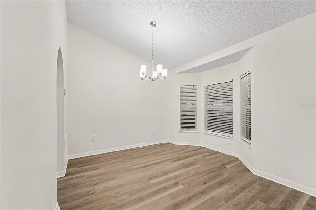 En Venta: $349,900 (3 camas, 2 baños, 1534 Pies cuadrados)