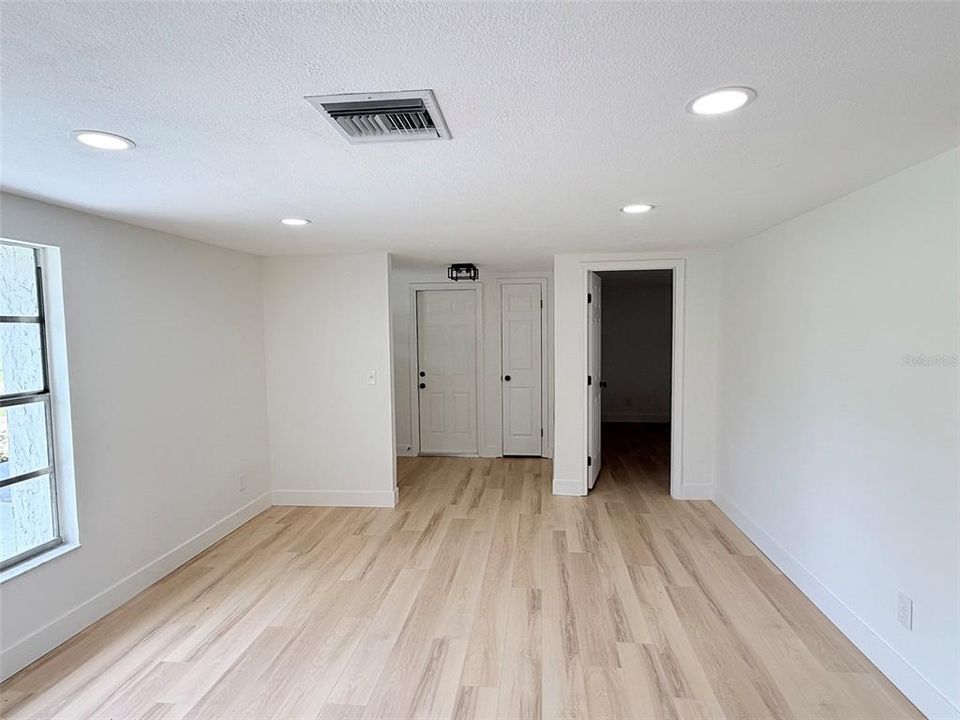 En Renta: $2,095 (3 camas, 2 baños, 1500 Pies cuadrados)