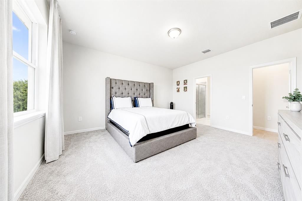 For Rent: $2,500 (3 beds, 3 baths, 2230 Square Feet)