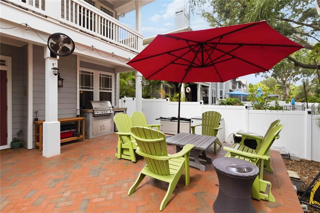 En Venta: $749,999 (4 camas, 3 baños, 2768 Pies cuadrados)