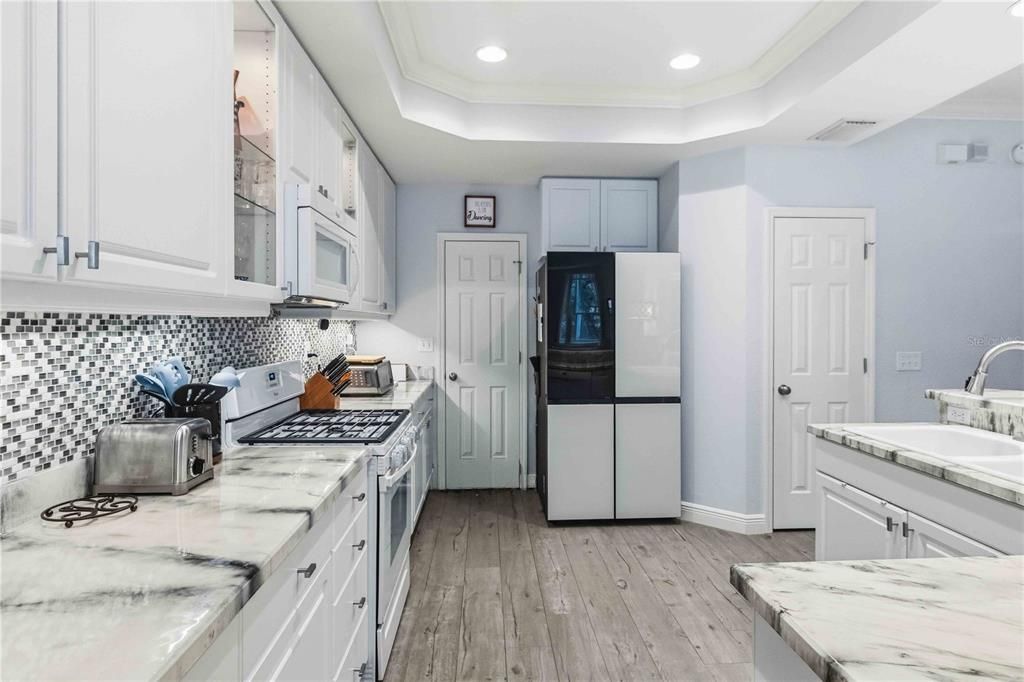 En Venta: $749,999 (4 camas, 3 baños, 2768 Pies cuadrados)