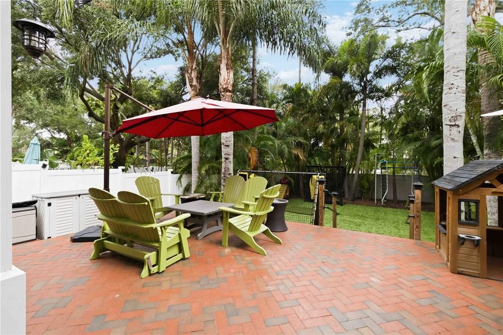En Venta: $749,999 (4 camas, 3 baños, 2768 Pies cuadrados)