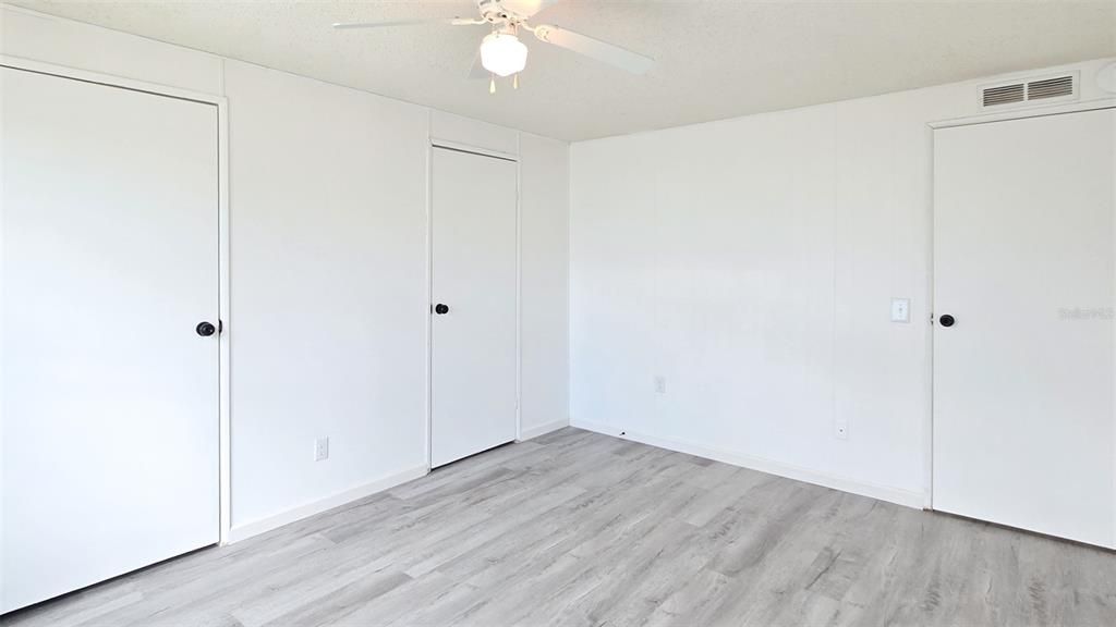 For Sale: $189,000 (3 beds, 2 baths, 1697 Square Feet)