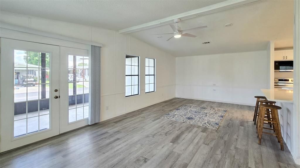 For Sale: $189,000 (3 beds, 2 baths, 1697 Square Feet)