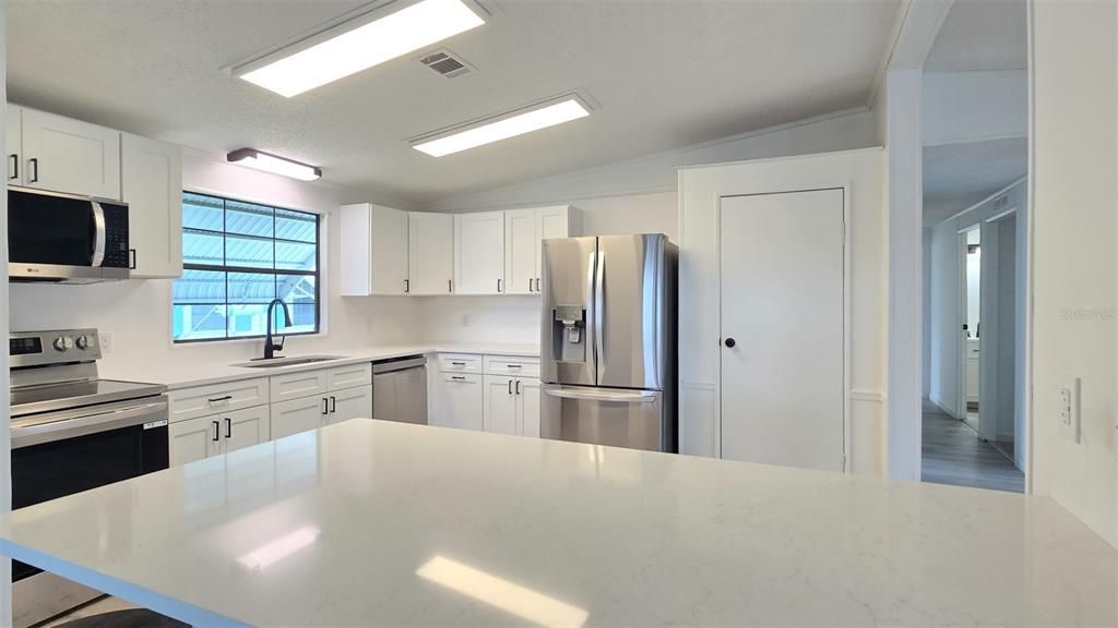For Sale: $189,000 (3 beds, 2 baths, 1697 Square Feet)