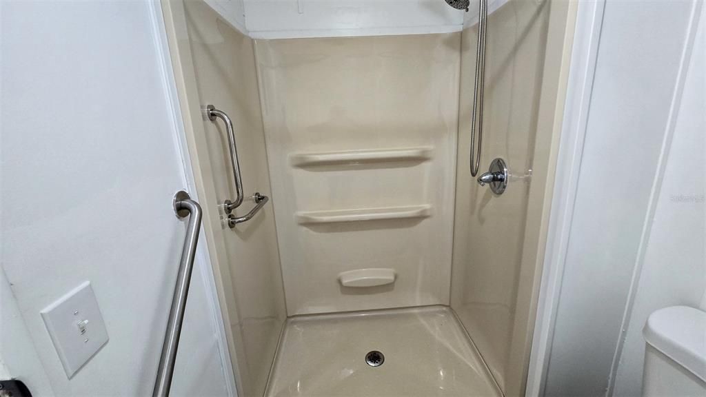 For Sale: $189,000 (3 beds, 2 baths, 1697 Square Feet)
