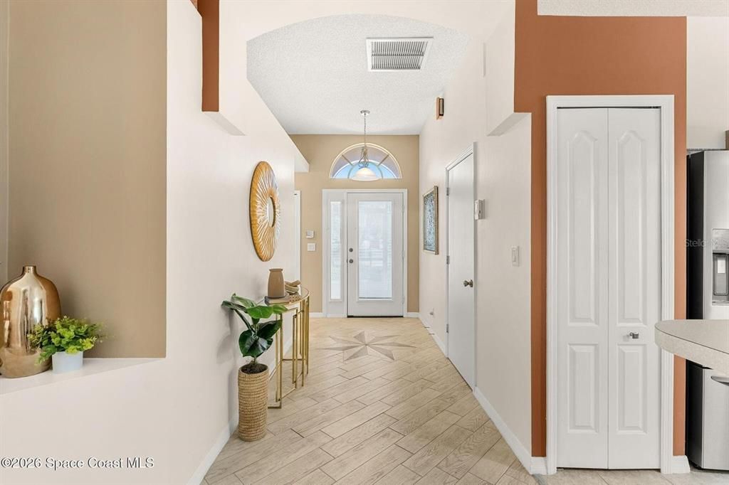 For Sale: $499,900 (3 beds, 2 baths, 1870 Square Feet)