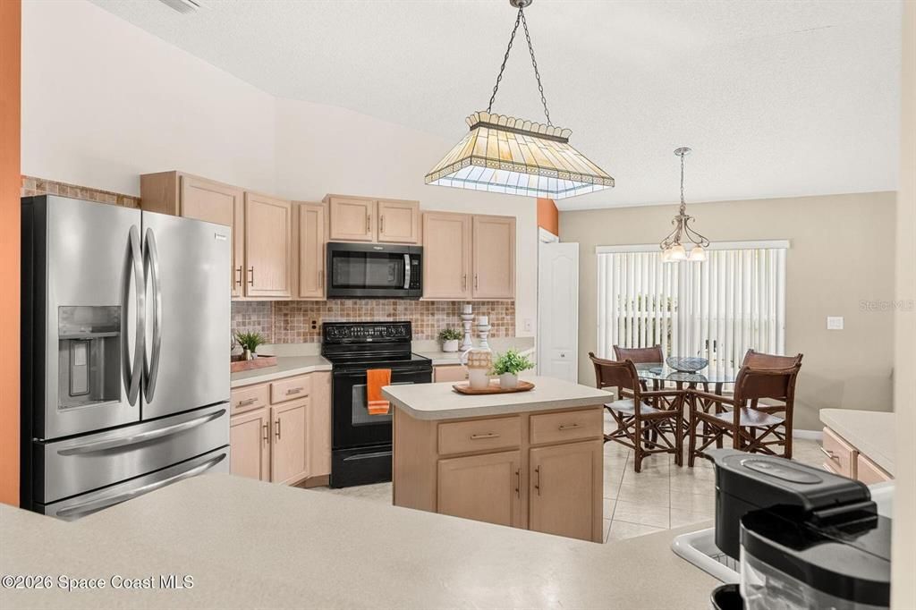 For Sale: $499,900 (3 beds, 2 baths, 1870 Square Feet)