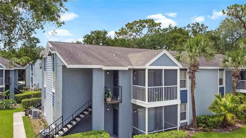 For Sale: $155,990 (2 beds, 2 baths, 910 Square Feet)