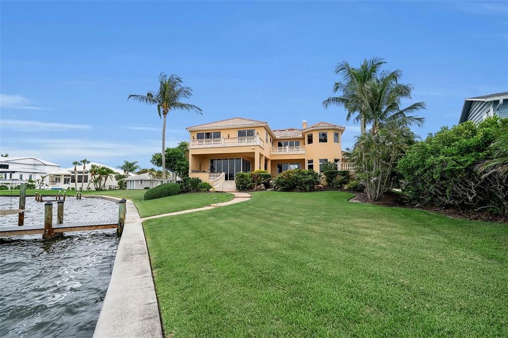 En Venta: $5,500,000 (5 camas, 4 baños, 6035 Pies cuadrados)