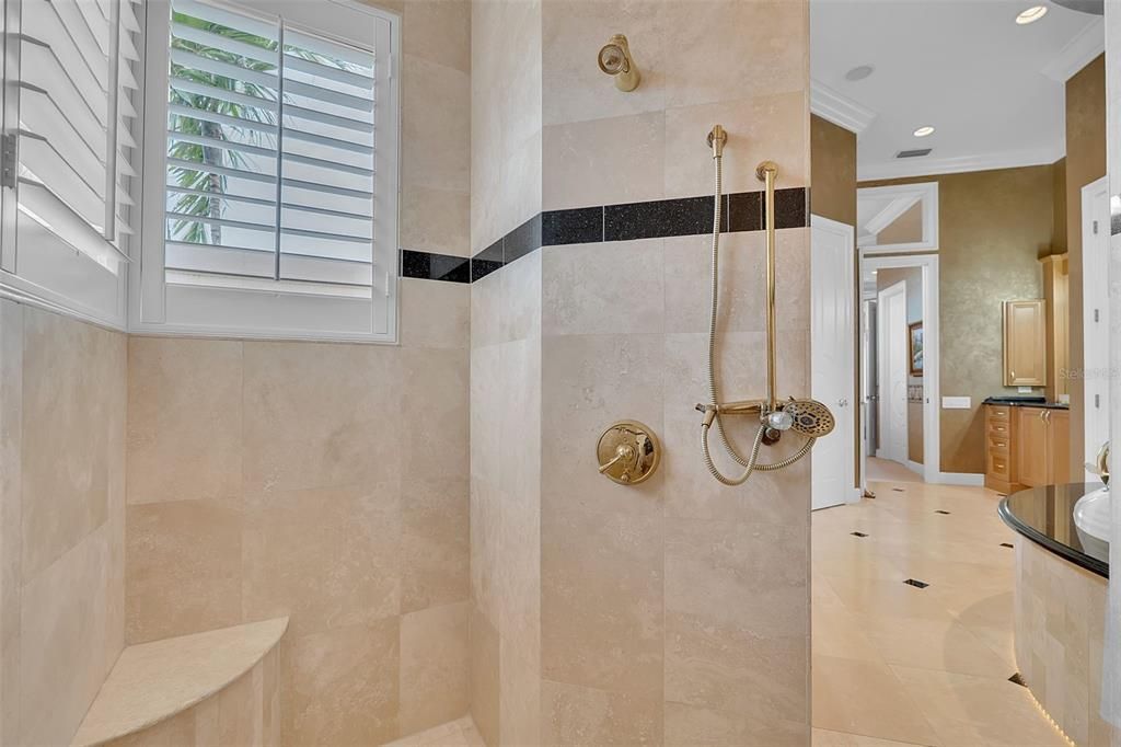 En Venta: $5,500,000 (5 camas, 4 baños, 6035 Pies cuadrados)
