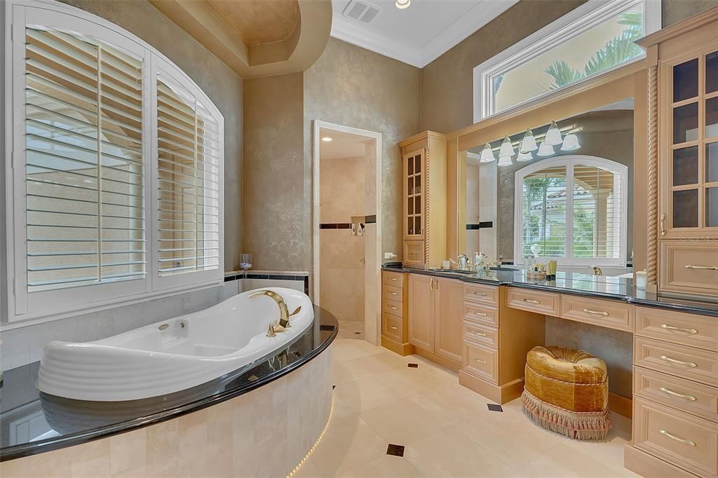 En Venta: $5,500,000 (5 camas, 4 baños, 6035 Pies cuadrados)