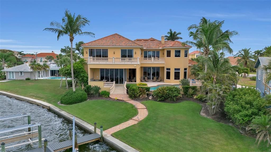 En Venta: $5,500,000 (5 camas, 4 baños, 6035 Pies cuadrados)