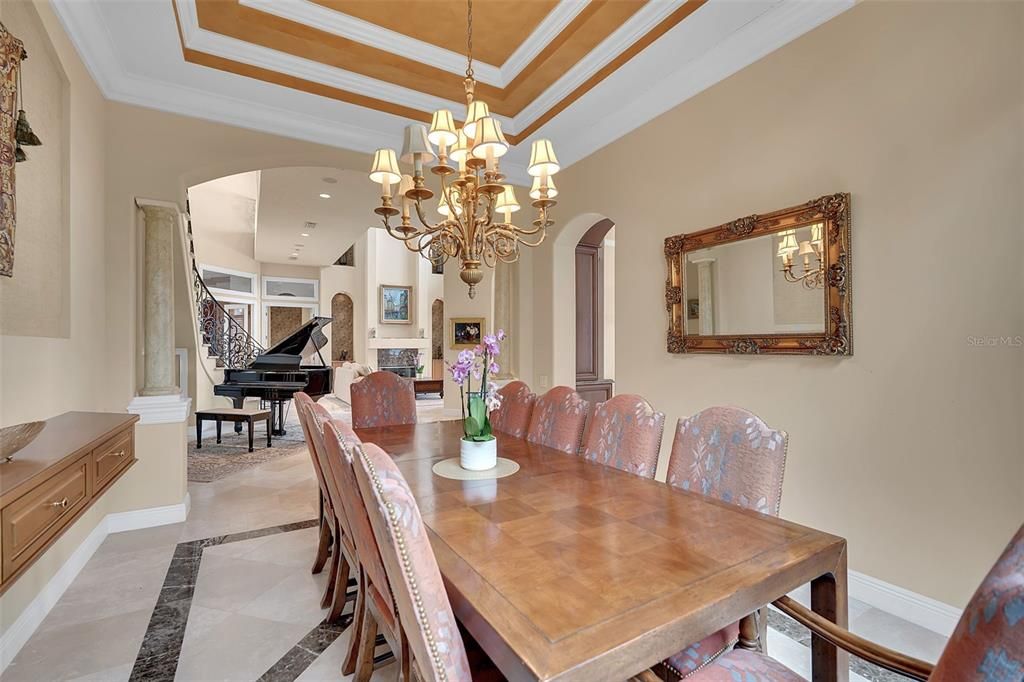 En Venta: $5,500,000 (5 camas, 4 baños, 6035 Pies cuadrados)