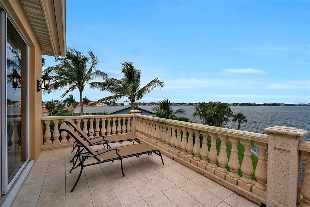 En Venta: $5,500,000 (5 camas, 4 baños, 6035 Pies cuadrados)
