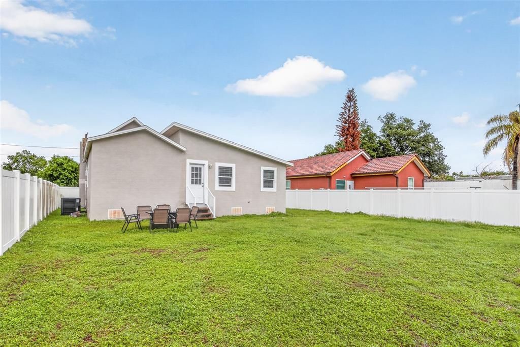 For Sale: $425,000 (3 beds, 2 baths, 1616 Square Feet)