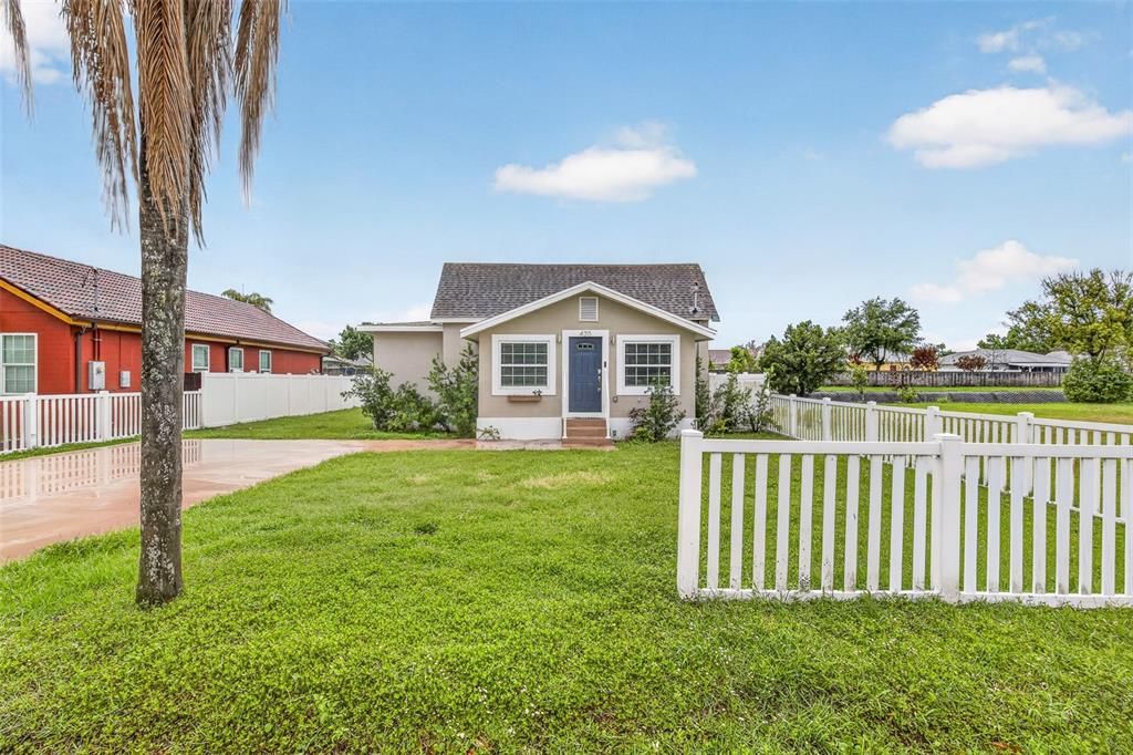 For Sale: $425,000 (3 beds, 2 baths, 1616 Square Feet)