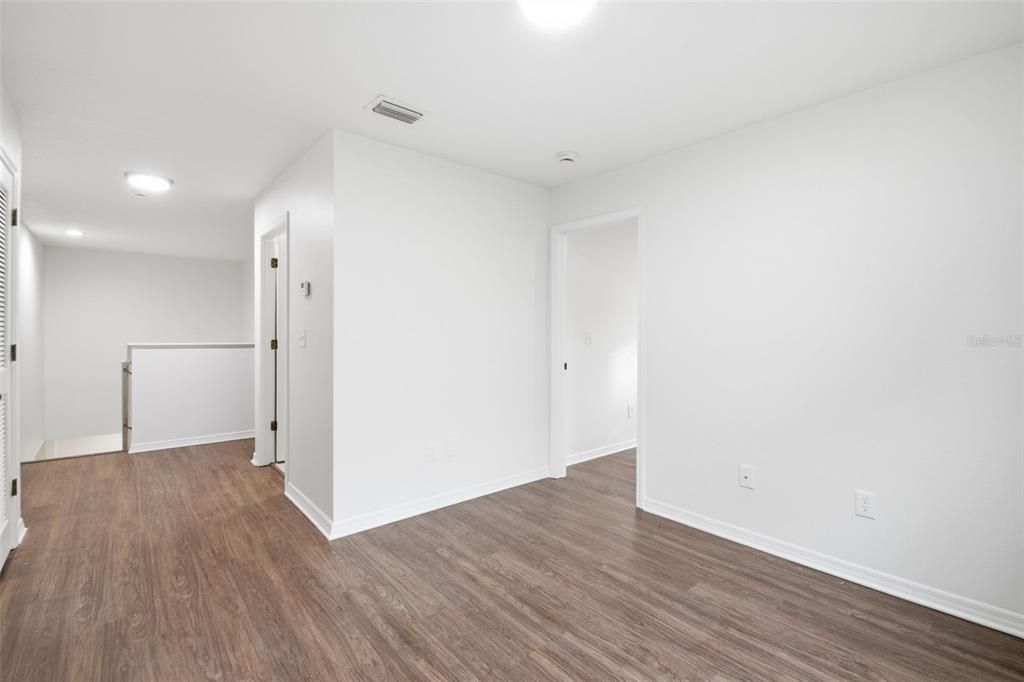 На продажу: $539,900 (4 спален, 2 ванн, 2805 Квадратных фут)