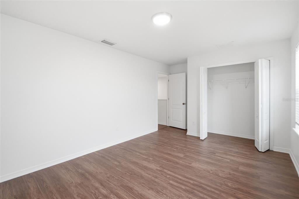 На продажу: $539,900 (4 спален, 2 ванн, 2805 Квадратных фут)
