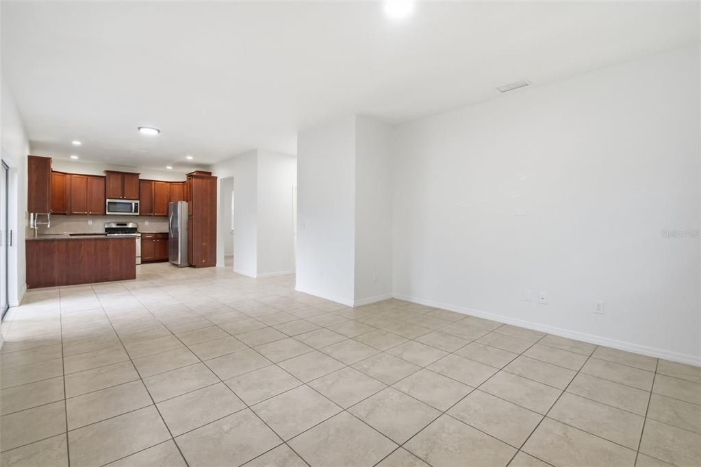 На продажу: $539,900 (4 спален, 2 ванн, 2805 Квадратных фут)