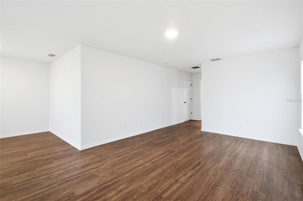На продажу: $539,900 (4 спален, 2 ванн, 2805 Квадратных фут)